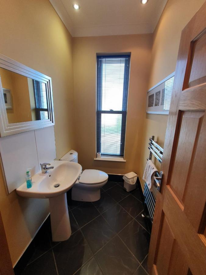 St Ives Apartment Halifax Exterior photo